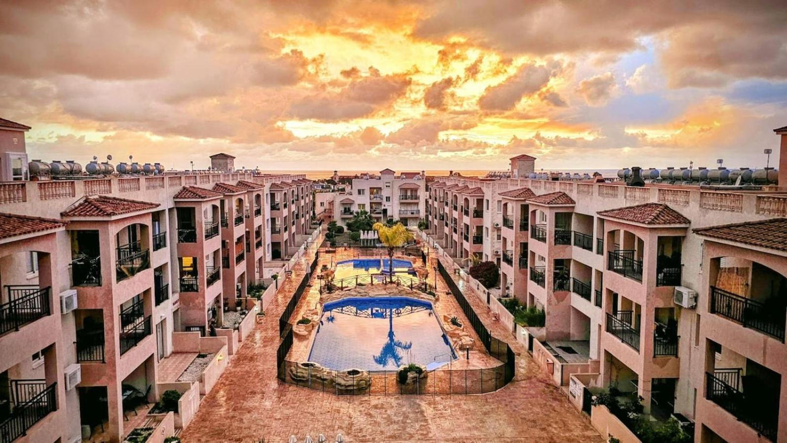 דירות Paphos Royal-Seacrest Oasis, Pool-Side מראה חיצוני תמונה