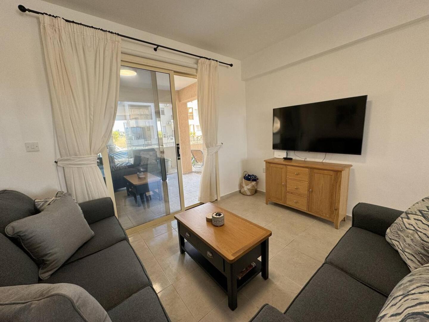 דירות Paphos Royal-Seacrest Oasis, Pool-Side מראה חיצוני תמונה