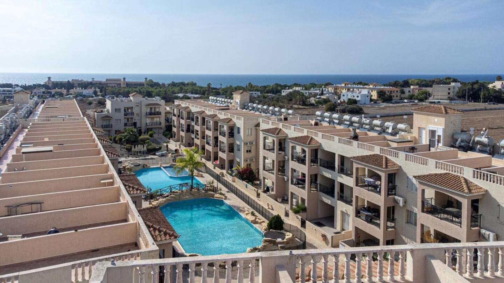 דירות Paphos Royal-Seacrest Oasis, Pool-Side מראה חיצוני תמונה
